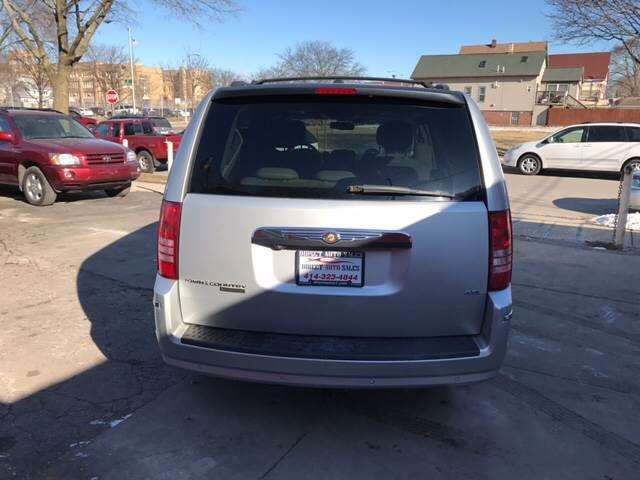 2008 Chrysler Town and Country Limited 4dr Mini-Van